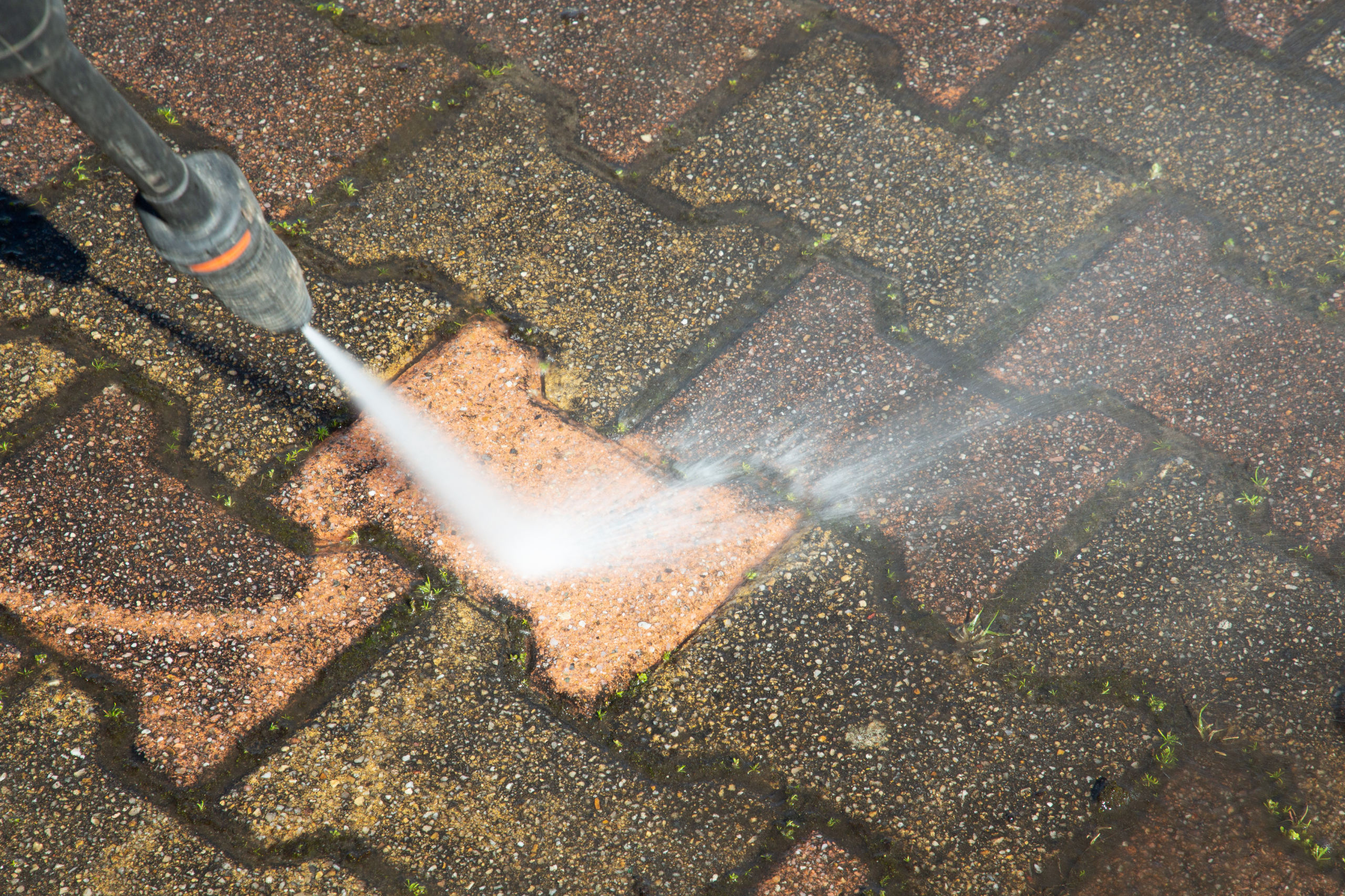 Soft Wash vs. High-Pressure Cleaning: Which is Right for Your Home?